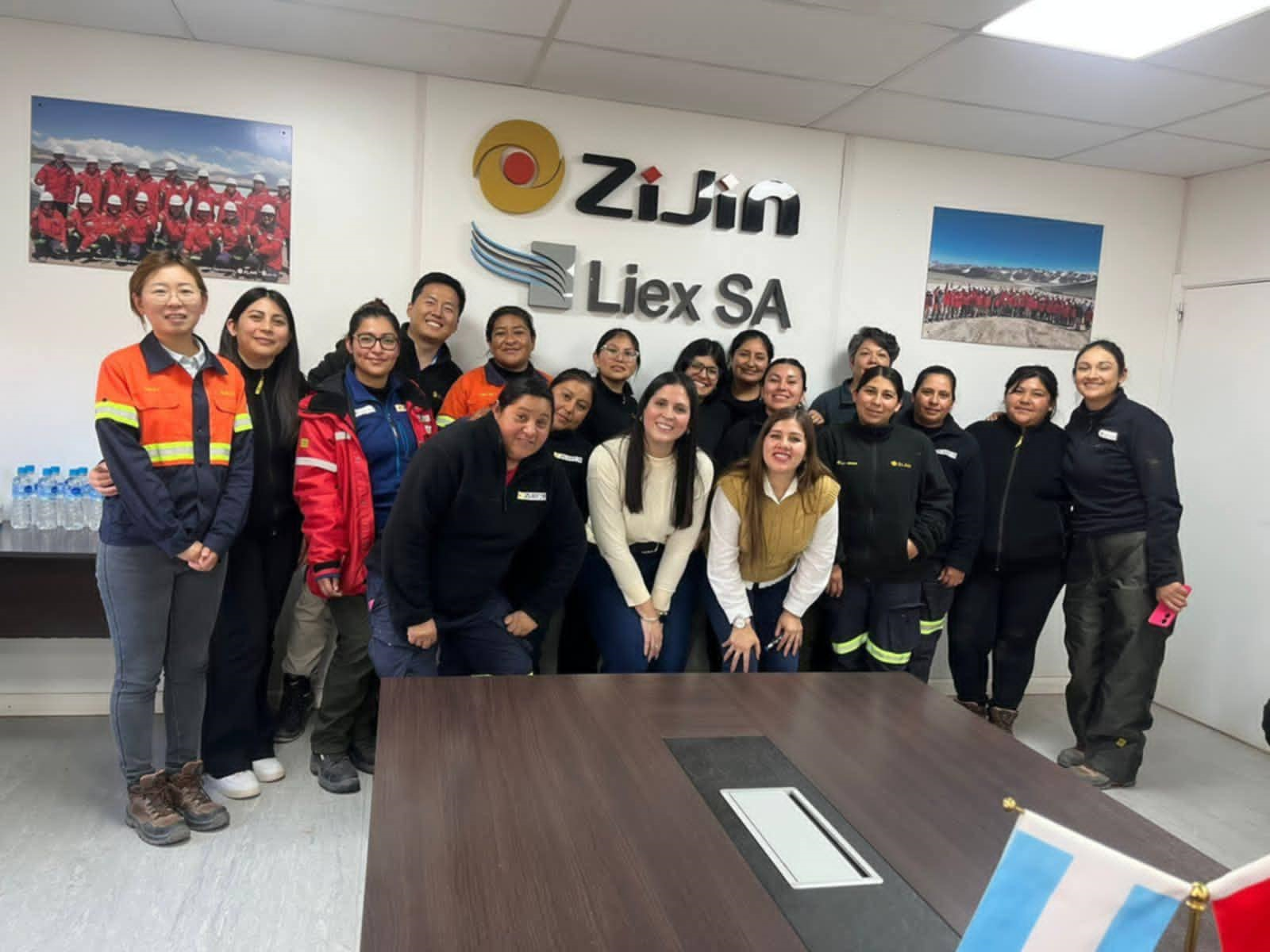 TALLER DE GENERO EN ZIJIN LIEX PARA UN FUTURO MAS IGUALITARIO.