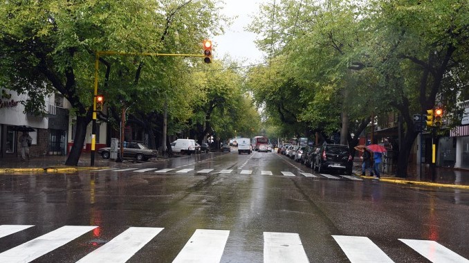 “Tormentas fuertes y caída de granizo: rige alerta amarilla en Mendoza y siete provincias más”