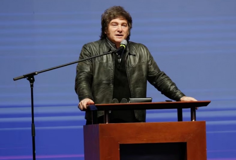 Con Milei de regreso, LLA reanuda la campaña y habla de un empate técnico con el kirchnerismo