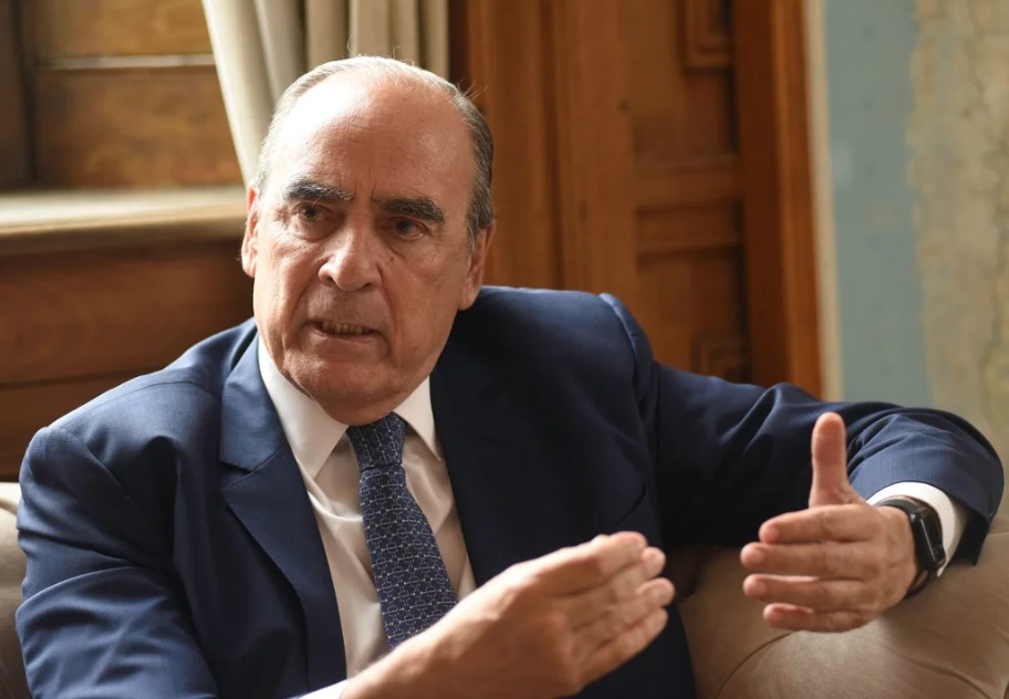 Francos dijo que el Gobierno no espera que llegue el apoyo financiero de EE.UU: “Basta con la palabra”