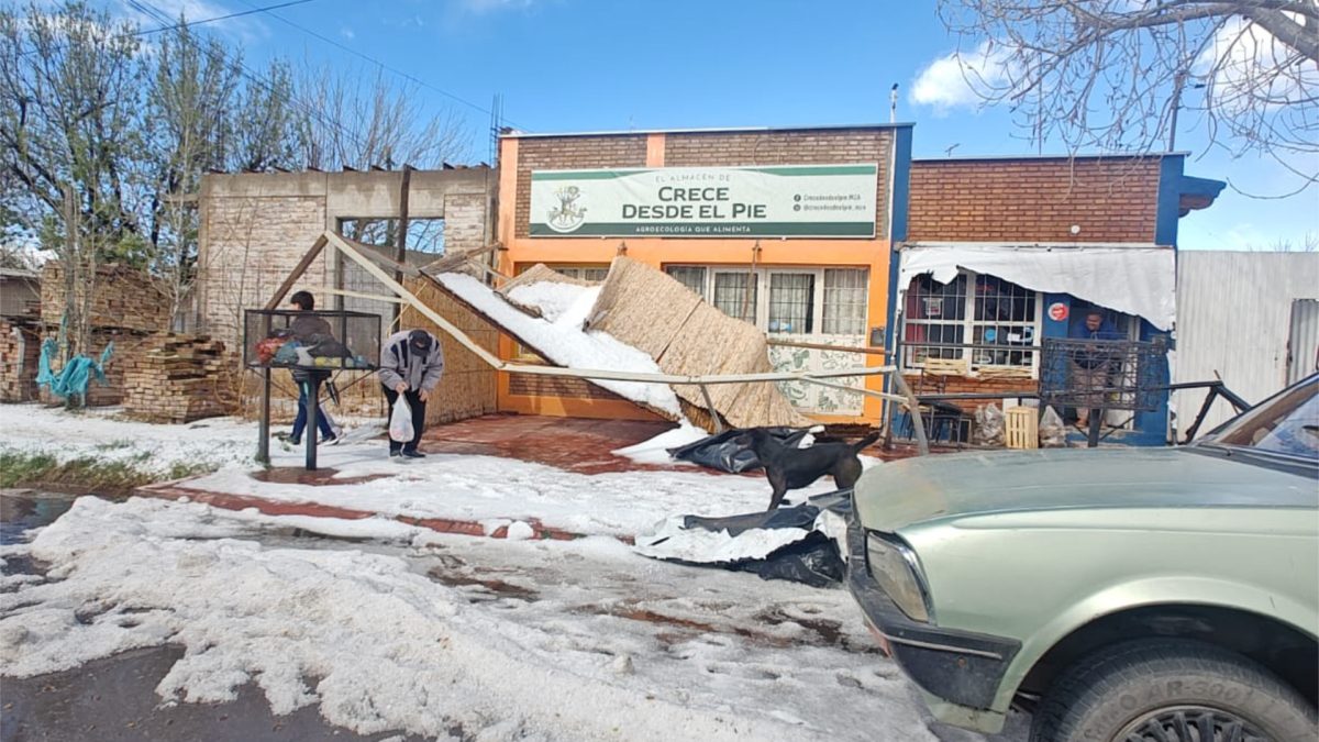 Temporal en San Carlos: la tormenta ocasionó voladuras y derrumbes de techos