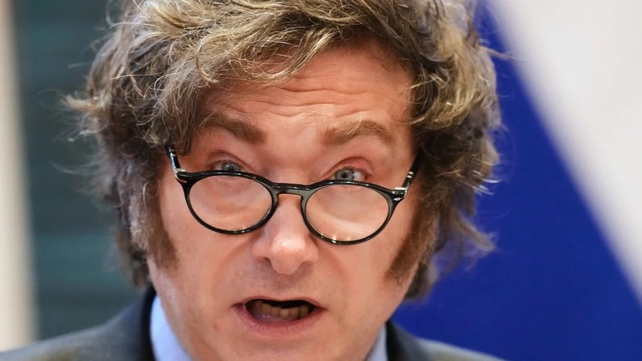 La reunión de Milei con Trump no calmó al mercado: Caputo tuvo que quemar USD 748 millones de reservas para frenar el dólar