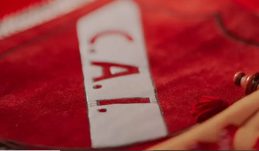 Independiente sacó un comunicado sobre la disputa de marcas de su camiseta para 2026