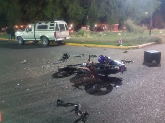 Trágico choque en Tunuyán: un motociclista murió al impactar contra una camioneta