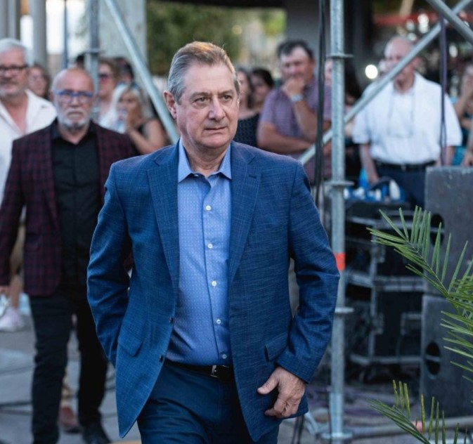 Félix consideró necesario que Antolín evalúe dejar su banca