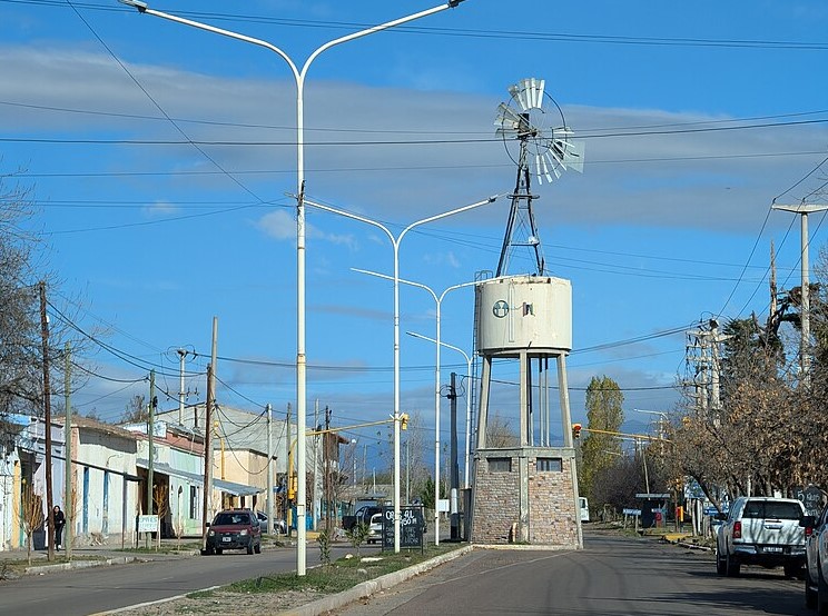 Dos policías chocaron contra un caballo en Tunuyán y resultaron gravemente heridos