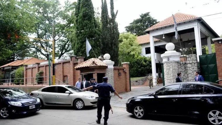 Estremecedor: qué dice la carta que dejó el soldado que encontraron muerto en la Quinta de Olivos