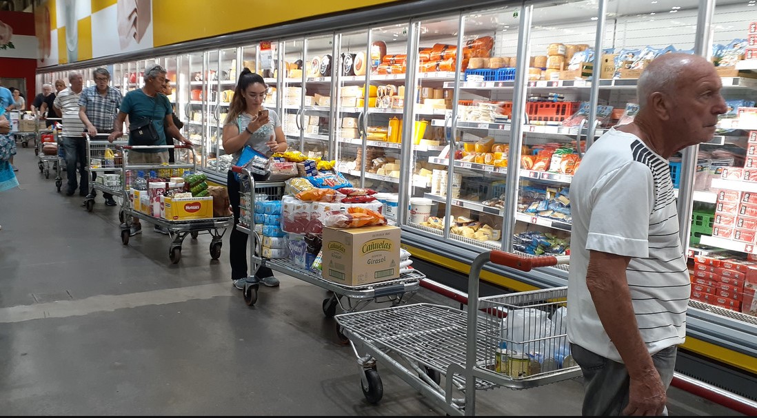 Más caro que nunca: el changuito del súper superó los $800 mil en Mendoza