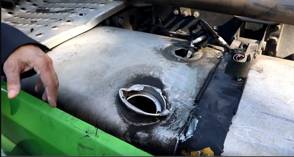 San Rafael:Detectaron a un empleado municipal sustrayendo combustible de un camión