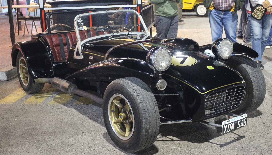 Alvear vivió un nuevo encuentro de autos y motos antiguas con participación nacional