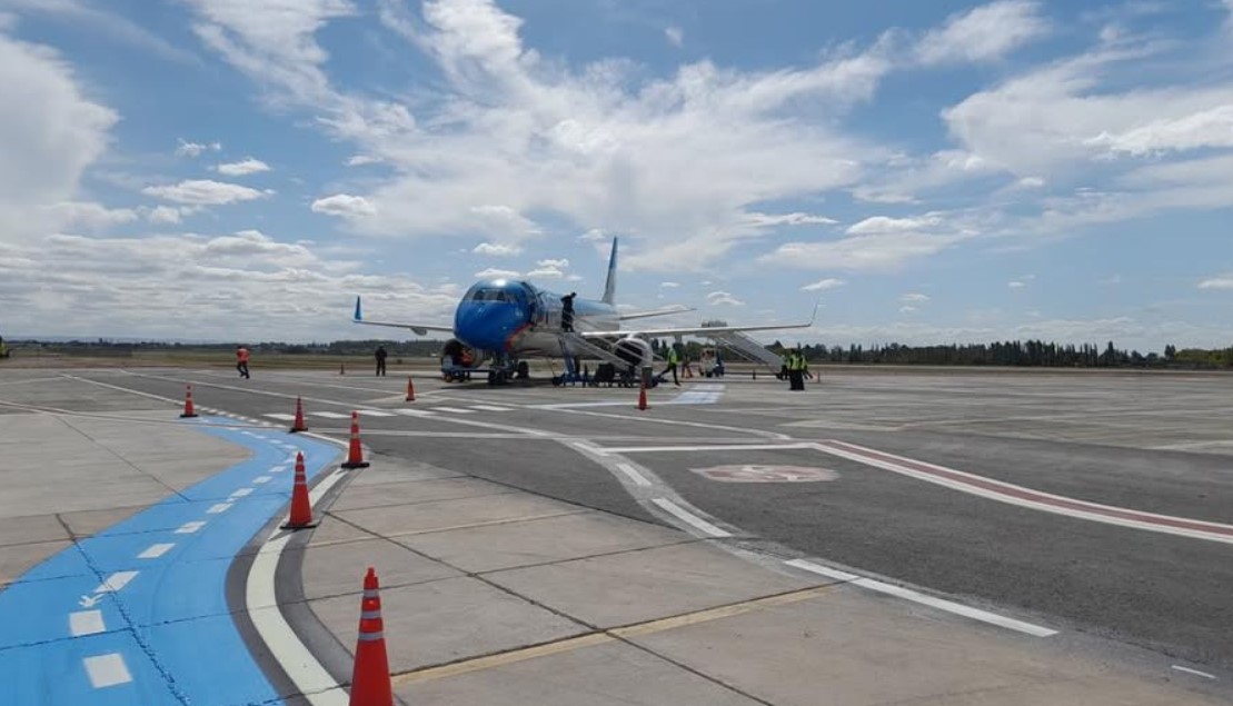 Aerolíneas Argentinas sumará un vuelo semanal y nuevos horarios para la ruta Buenos Aires–San Rafael
