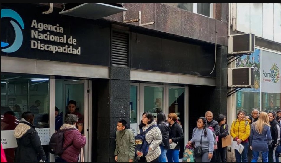 El Gobierno eliminó más áreas en el Ministerio de Salud y redefinió la gestión de Discapacidad