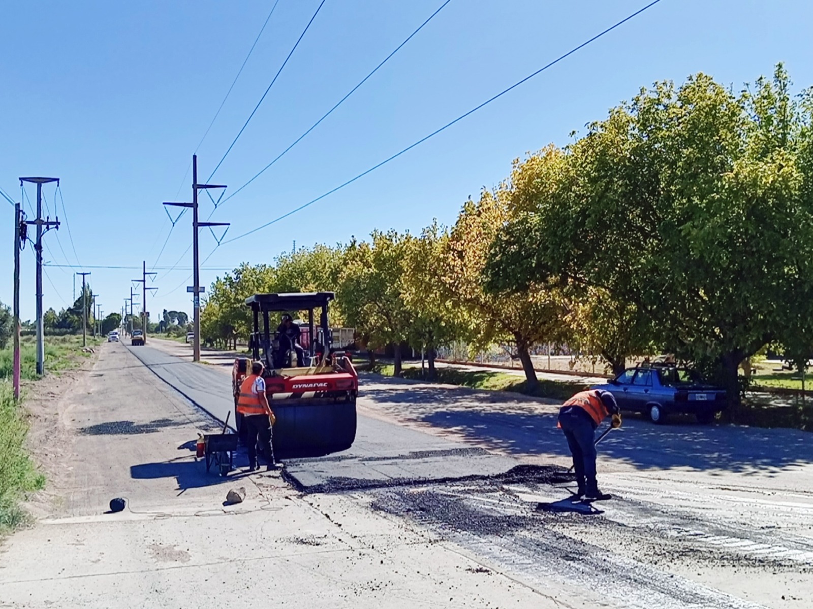 Plan de asfalto en marcha: el municipio coloca la carpeta definitiva en Av. El Libertador, de Florida a Juan XXIII