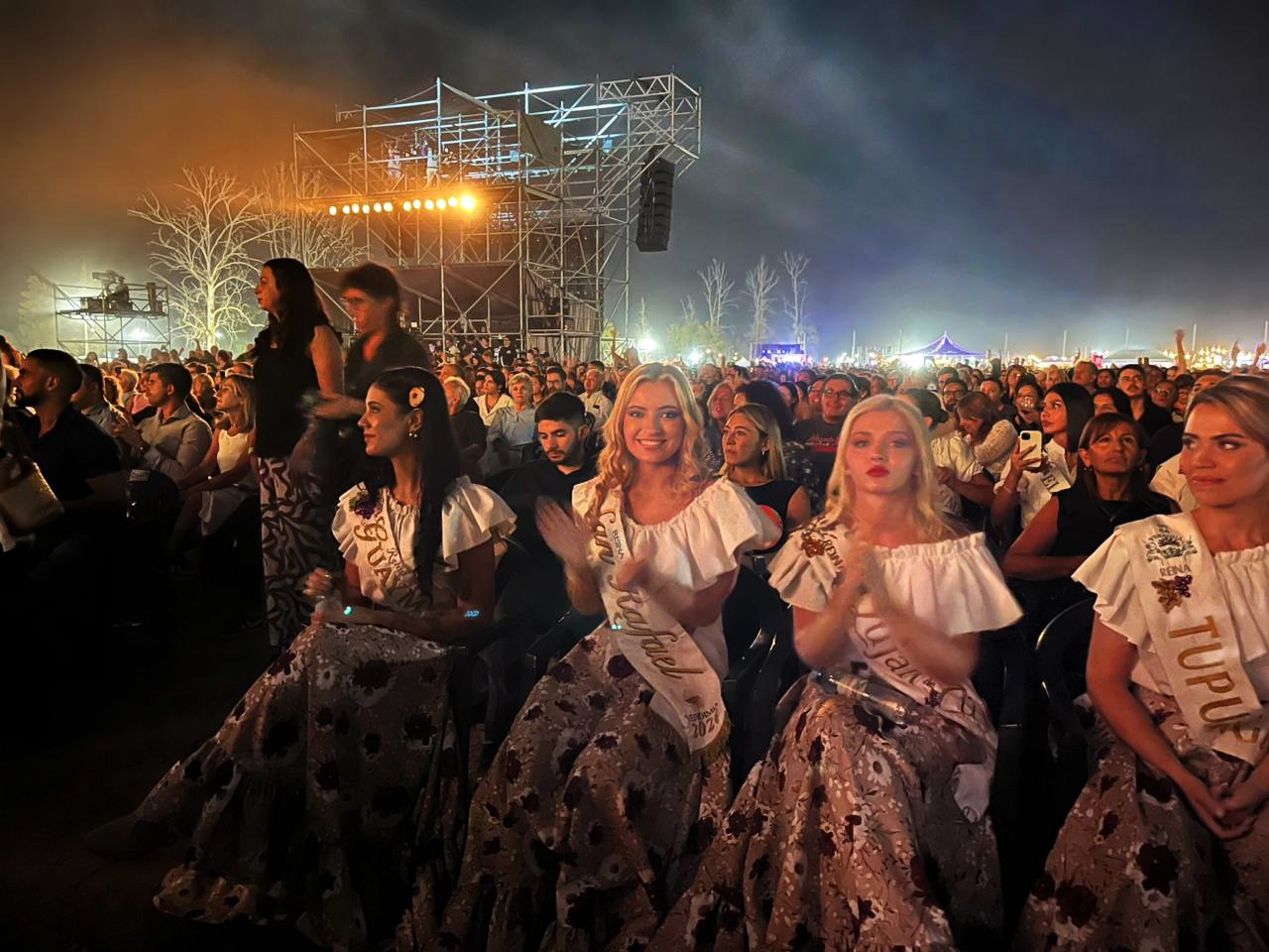 Últimos días antes de Vendimia: Azul presente en la Fiesta de la Cosecha