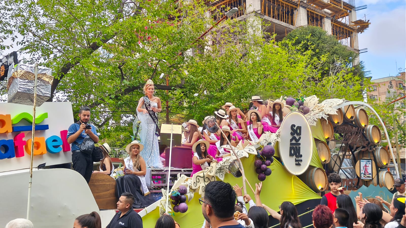 San Rafael obtuvo el segundo lugar en el concurso de carros vendimiales