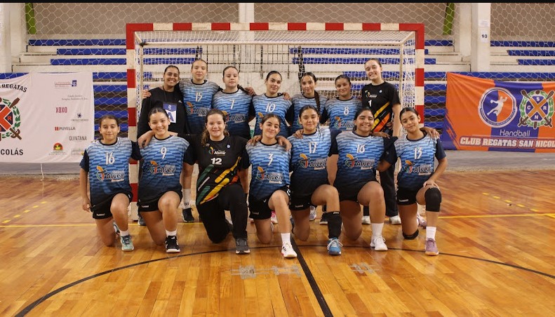 Buen debut del equipo femenino de Alvear en el Nacional de Handball Menores B