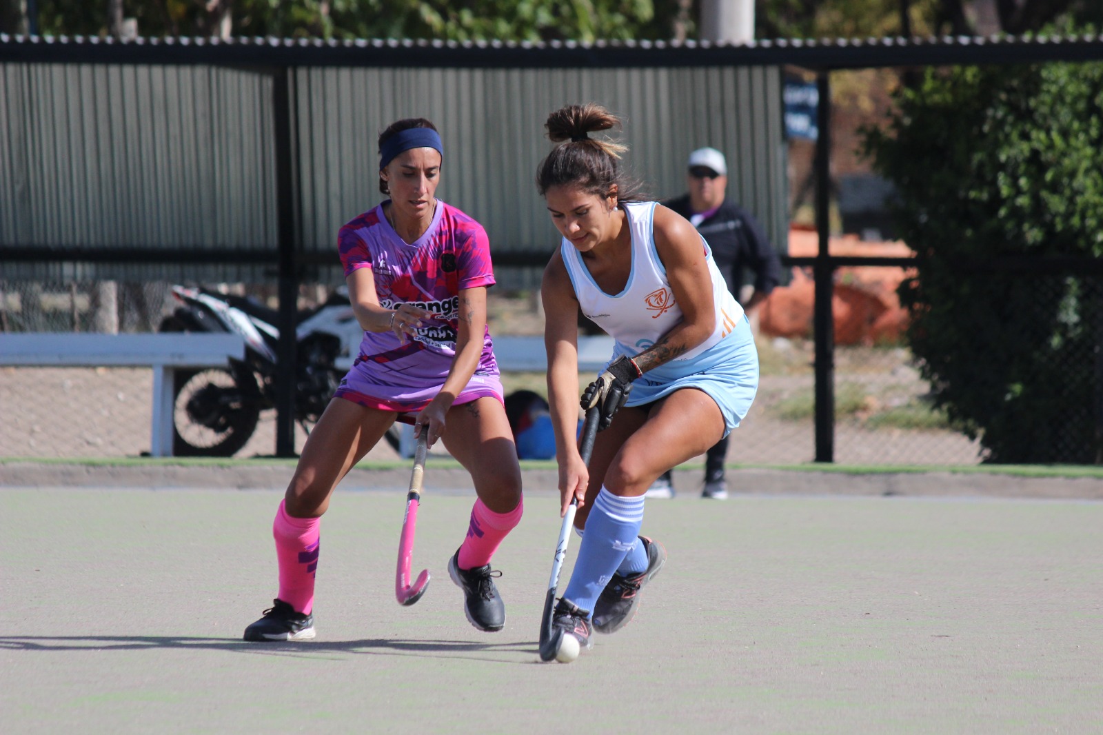 Volvió a rodar la bocha: arrancó un nuevo torneo de hockey acción