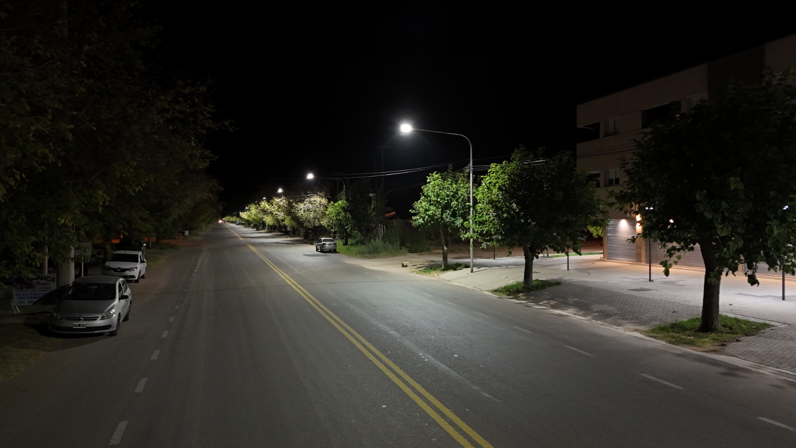 Nuevas luces LED ya iluminan las avenidas El Libertador, Cantoni, Juan XXIII, Vélez Sarsfield y Toledano Sur
