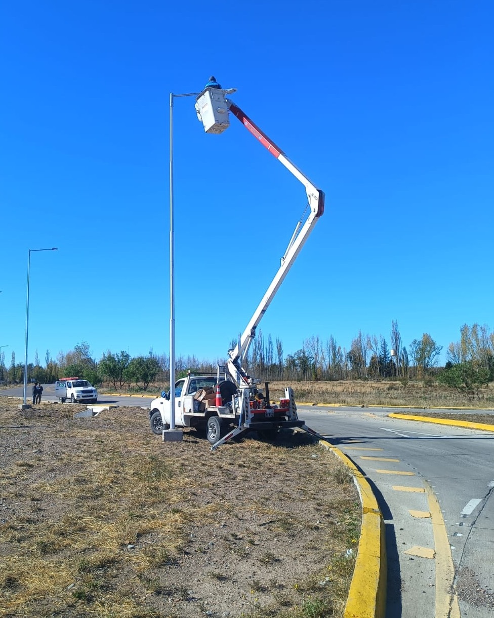 El municipio instaló más de 60 luminarias LED en Villa 25 de Mayo