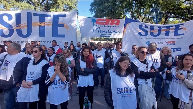 El Gobierno le ofertó al SUTE un aumento del 8% para el segundo semestre: la respuesta del gremio